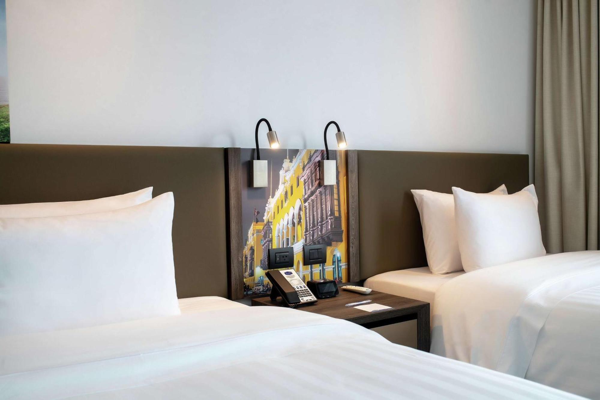 Hotel Hampton By Hilton Lima San Isidro Exterior foto