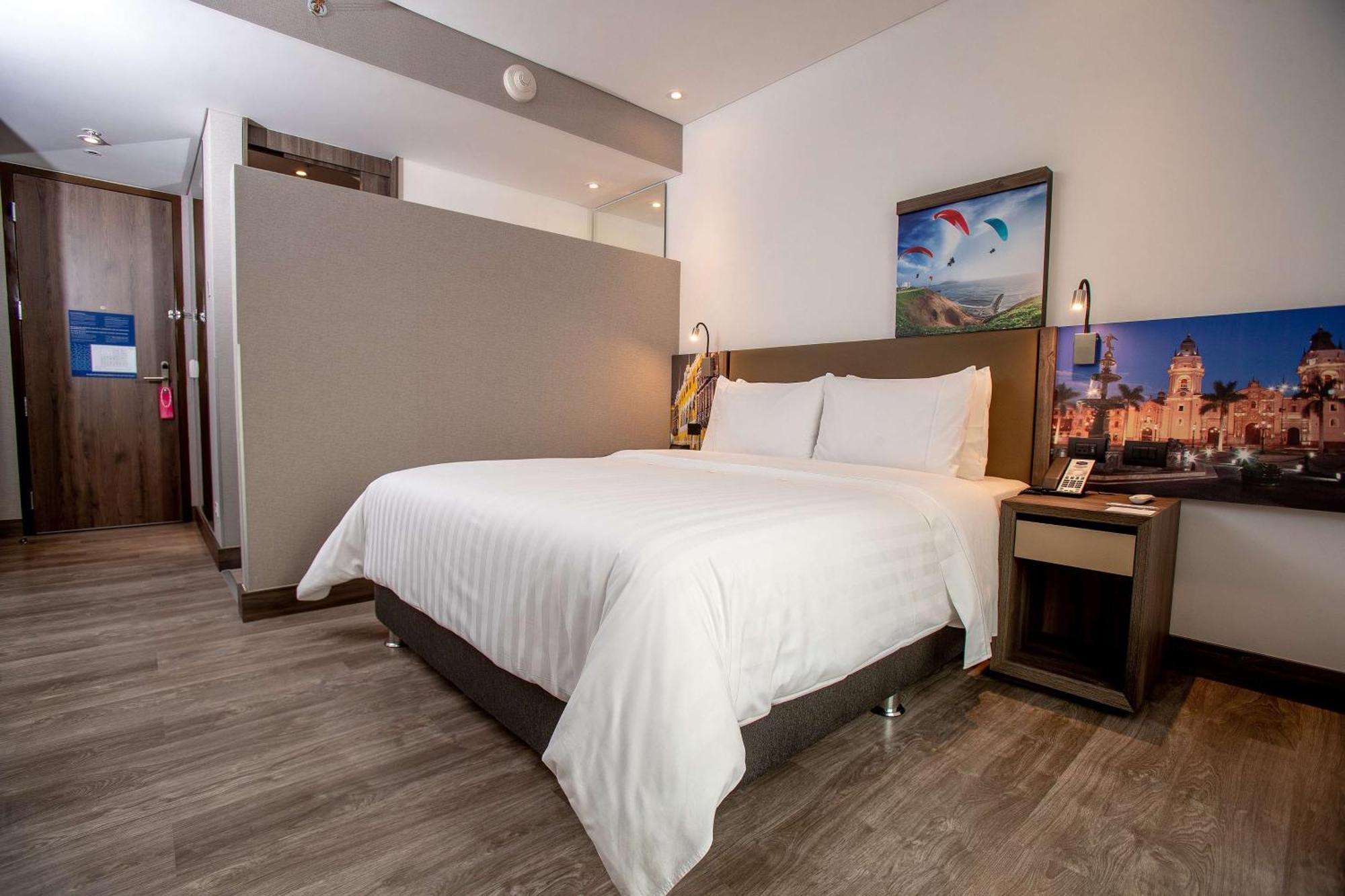 Hotel Hampton By Hilton Lima San Isidro Exterior foto