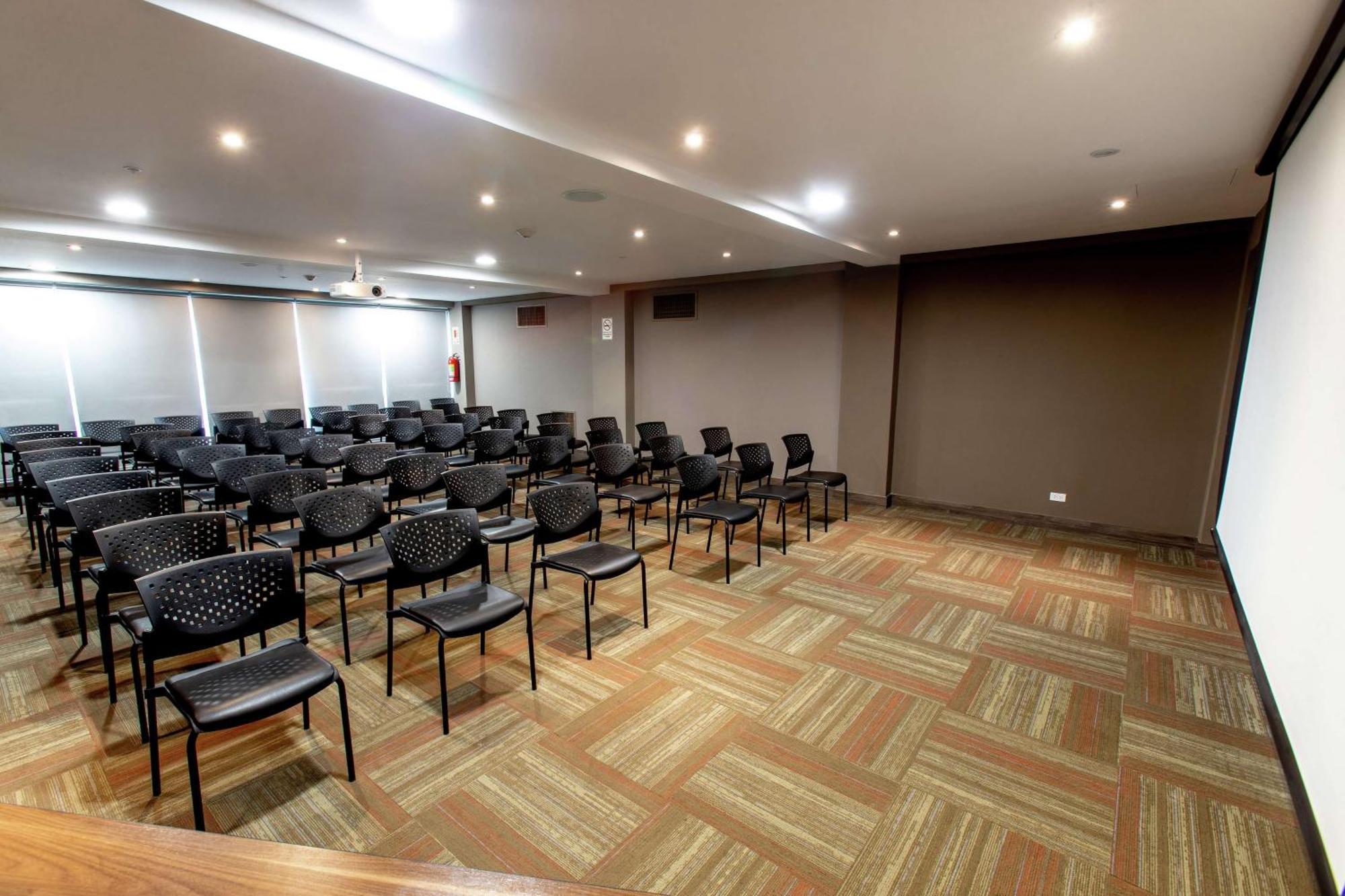 Hotel Hampton By Hilton Lima San Isidro Exterior foto