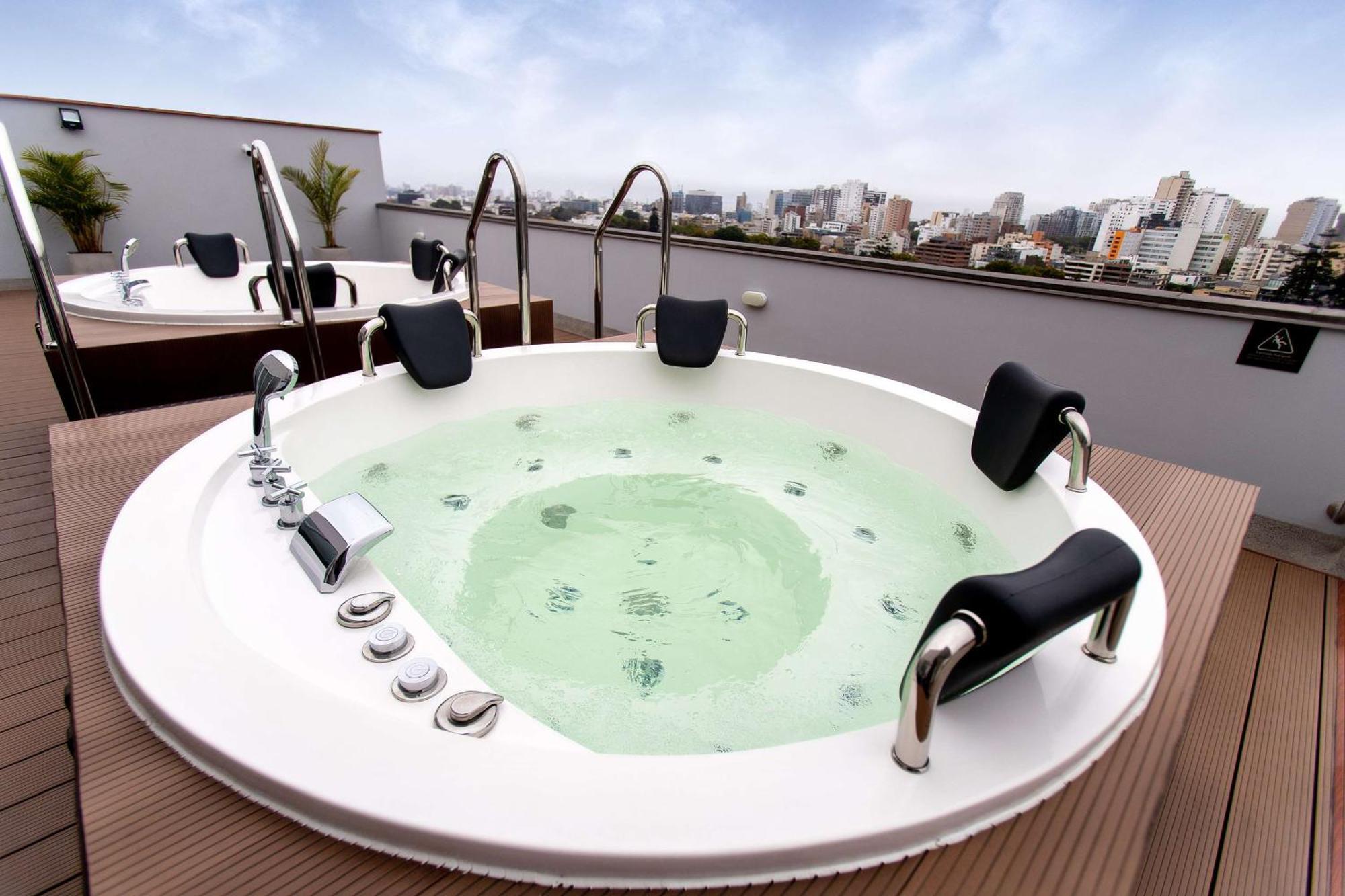 Hotel Hampton By Hilton Lima San Isidro Exterior foto