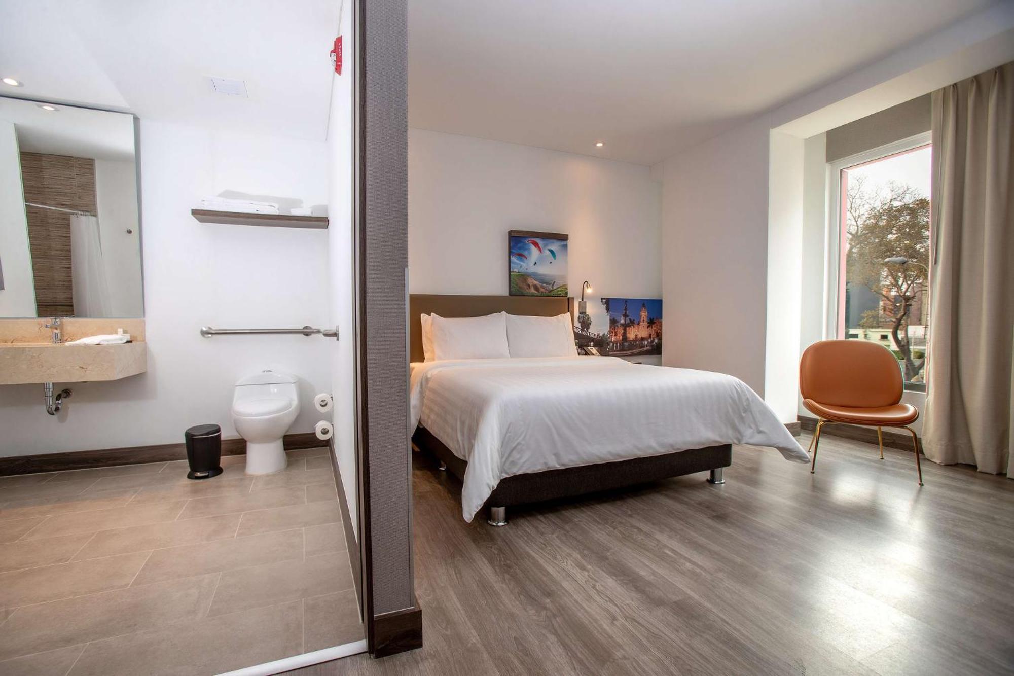 Hotel Hampton By Hilton Lima San Isidro Exterior foto